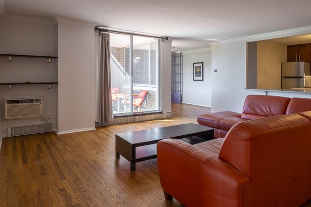 1050 Wall Street 3C, Ann Arbor, MI 48105