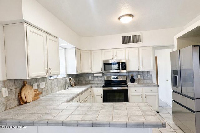 12771 E Wentworth Court, Vail, AZ 85641