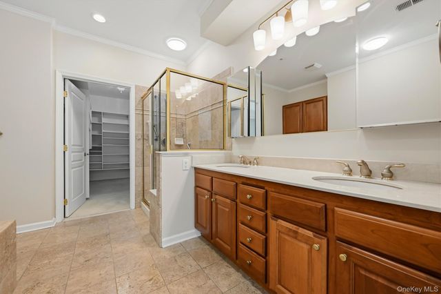 30 N De Baun Avenue 203, Suffern, NY 10901