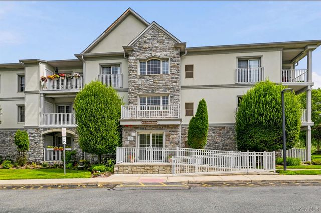 30 N De Baun Avenue 203, Suffern, NY 10901