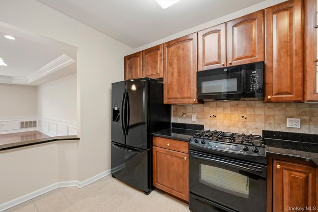 30 N De Baun Avenue 203, Suffern, NY 10901