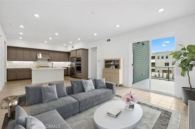 147 Baluster, Irvine, CA 92618