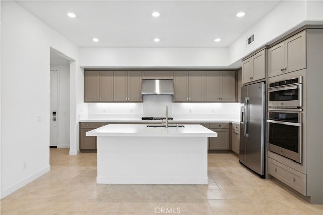 147 Baluster, Irvine, CA 92618
