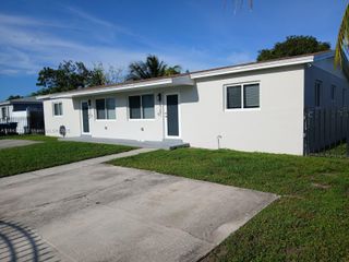 19201 NW 36th Ave 1, Miami Gardens, FL 33056
