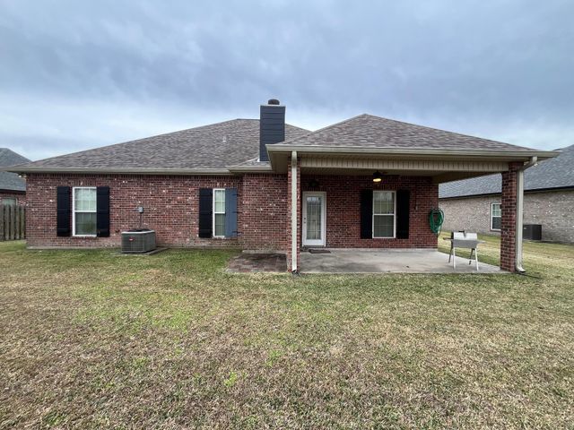 447 Sugar Trail Street, Houma, LA 70364
