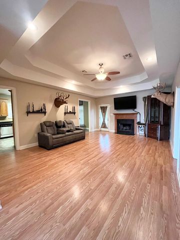 447 Sugar Trail Street, Houma, LA 70364