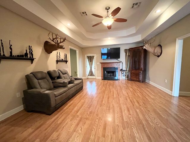 447 Sugar Trail Street, Houma, LA 70364