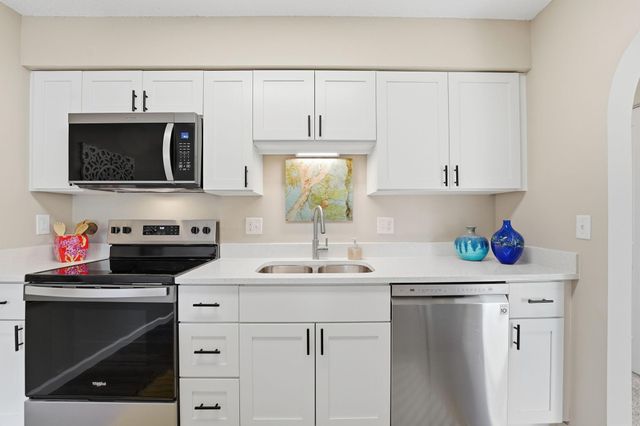 5736 Logan Avenue N, Brooklyn Center, MN 55430