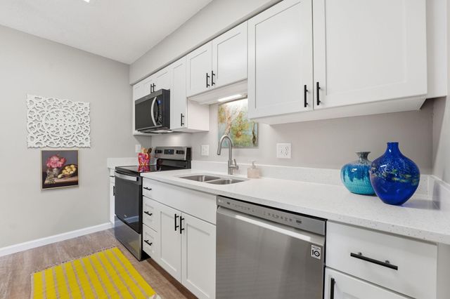 5736 Logan Avenue N, Brooklyn Center, MN 55430