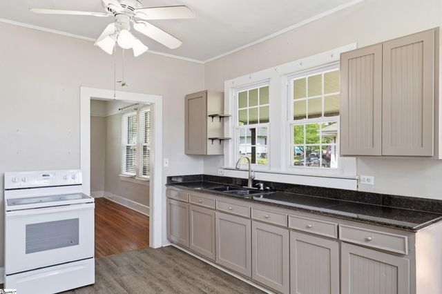 6 Crest Street, Lyman, SC 29365