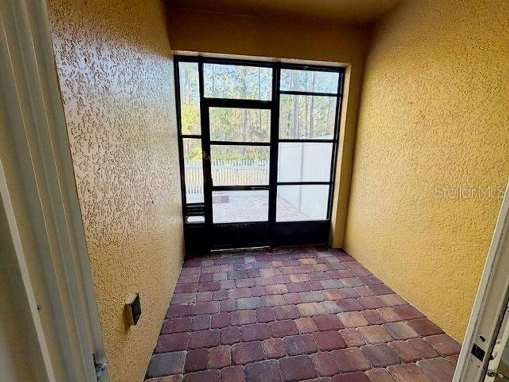 Image 15 of property listing at 8162 SERENITY SPRING DR., Windermere, FL 34786