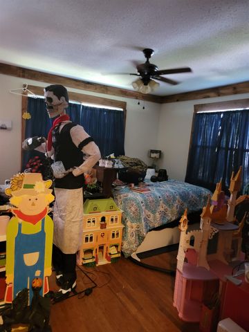 10510 S Main St, Overton, TX 75684