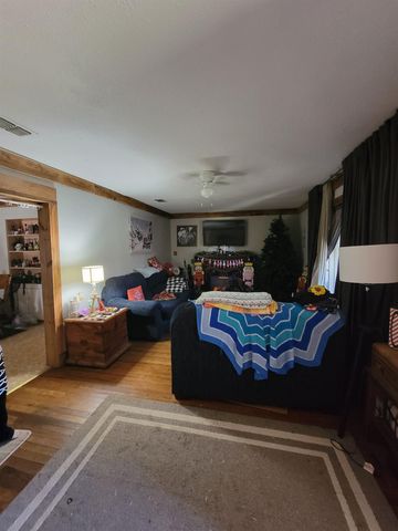 10510 S Main St, Overton, TX 75684