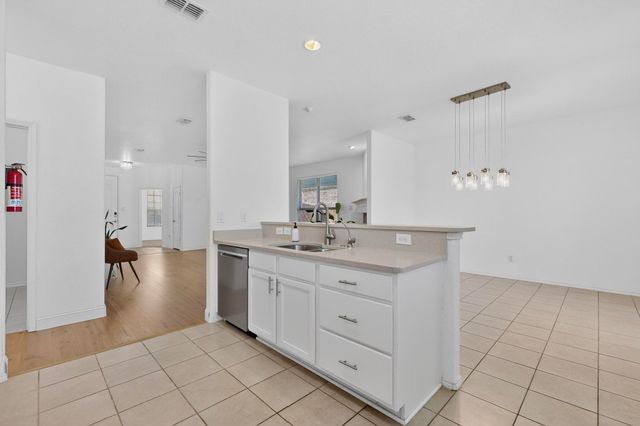 6212 Topsail Drive, Fort Worth, TX 76179