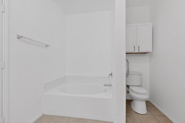 6212 Topsail Drive, Fort Worth, TX 76179