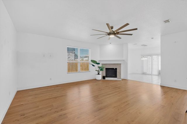 6212 Topsail Drive, Fort Worth, TX 76179