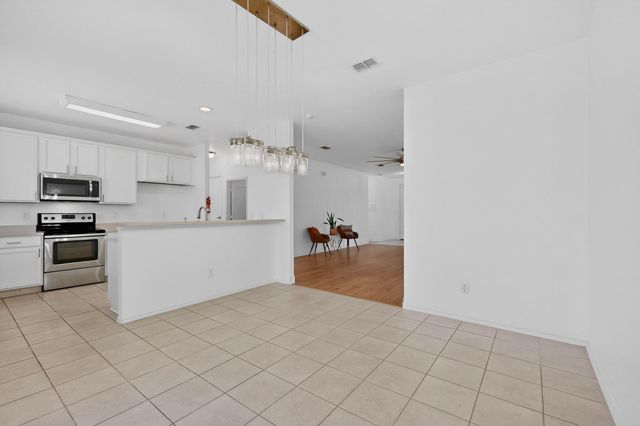 6212 Topsail Drive, Fort Worth, TX 76179