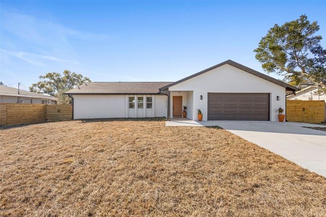 1972 VIENNA AVENUE, Deltona, FL 32725