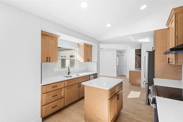 1972 VIENNA AVENUE, Deltona, FL 32725