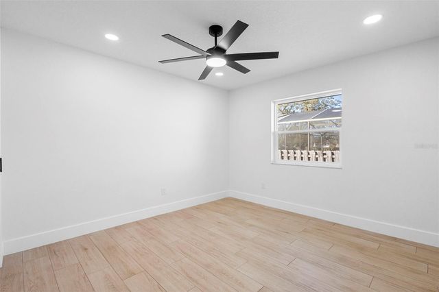 1972 VIENNA AVENUE, Deltona, FL 32725