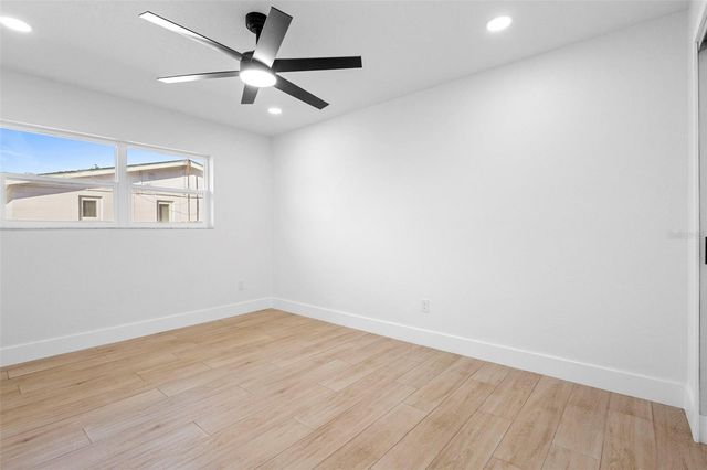 1972 VIENNA AVENUE, Deltona, FL 32725