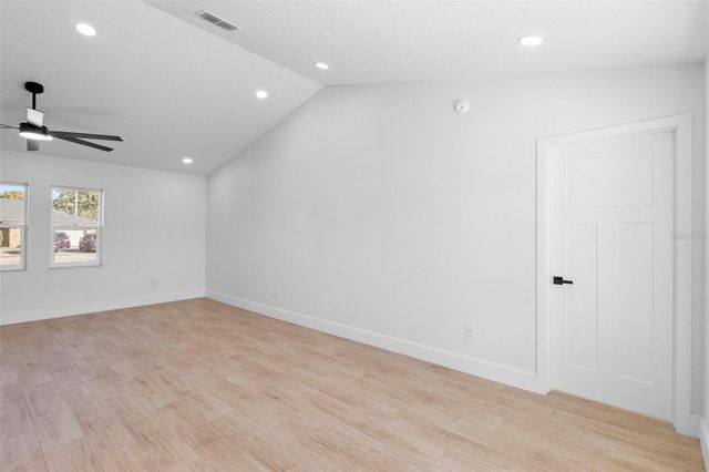 1972 VIENNA AVENUE, Deltona, FL 32725