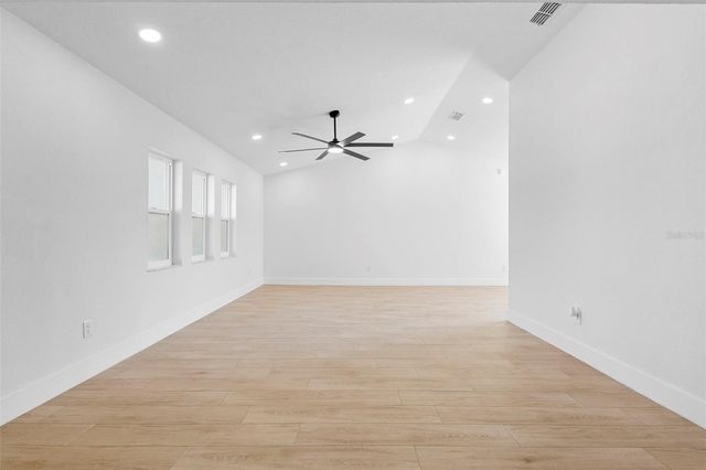 1972 VIENNA AVENUE, Deltona, FL 32725