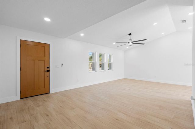 1972 VIENNA AVENUE, Deltona, FL 32725