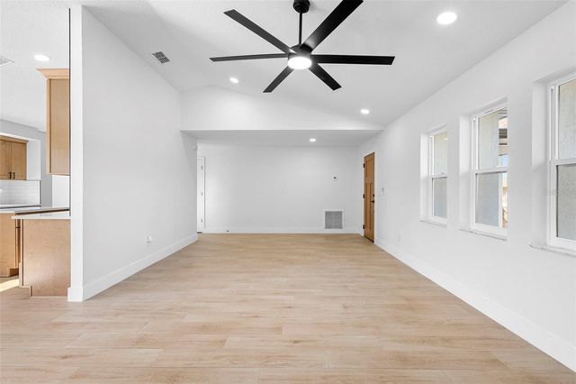 1972 VIENNA AVENUE, Deltona, FL 32725