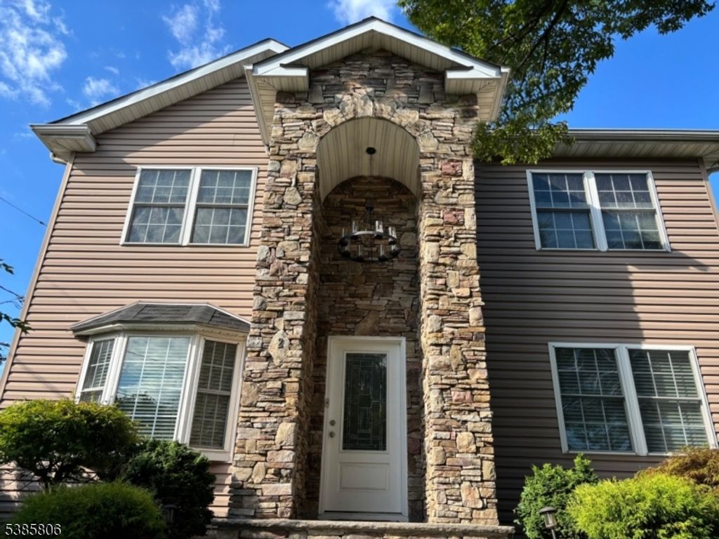 2 Eckhardt Ter, North Arlington Boro, NJ 07031