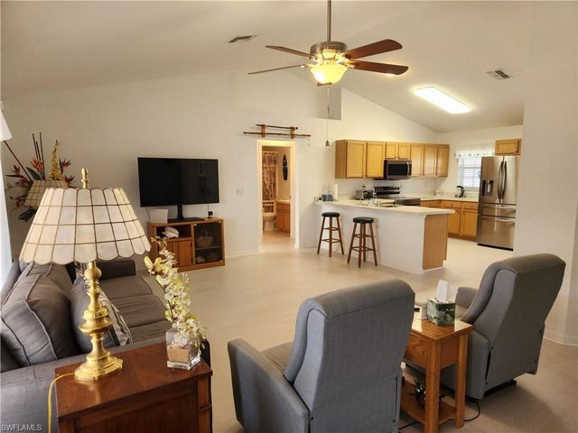 3006 SW 15th PL, Cape Coral, FL 33914