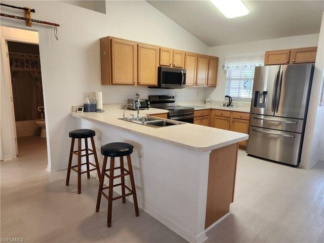 3006 SW 15th PL, Cape Coral, FL 33914