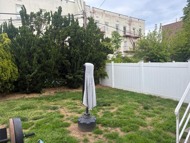 1844 Tomlinson Avenue, Bronx, NY 10461