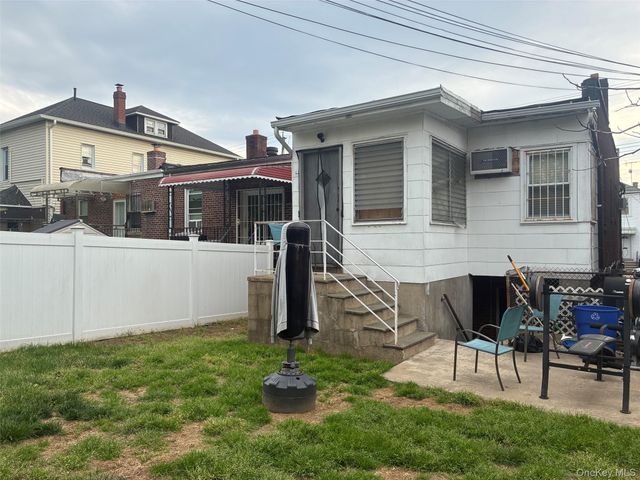 1844 Tomlinson Avenue, Bronx, NY 10461