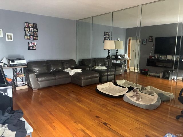 1844 Tomlinson Avenue, Bronx, NY 10461