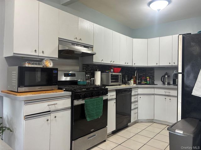 1844 Tomlinson Avenue, Bronx, NY 10461