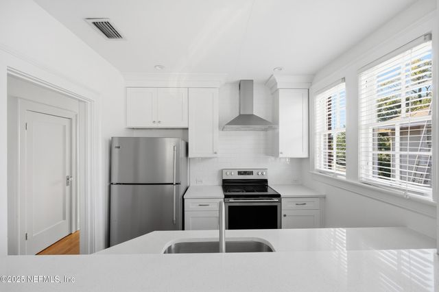 3110 OAK Street 4, Jacksonville, FL 32205