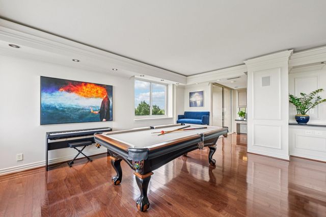 49 Briar Hollow Lane 702, Houston, TX 77027