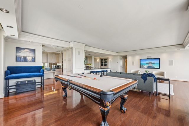 49 Briar Hollow Lane 702, Houston, TX 77027