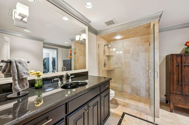 49 Briar Hollow Lane 702, Houston, TX 77027