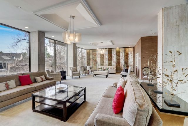 49 Briar Hollow Lane 702, Houston, TX 77027