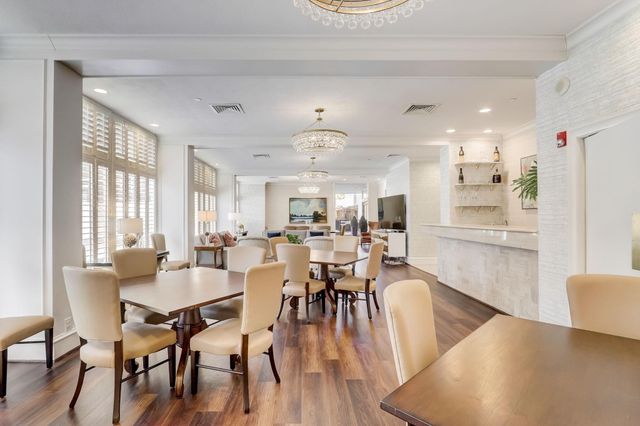 49 Briar Hollow Lane 702, Houston, TX 77027