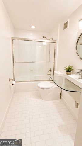 2479 Peachtree Road NE 305, Atlanta, GA 30305