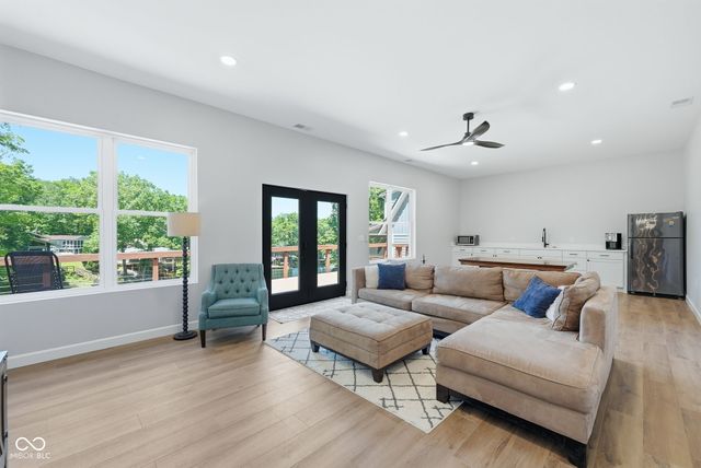7573 Hummingbird Drive, Nineveh, IN 46164