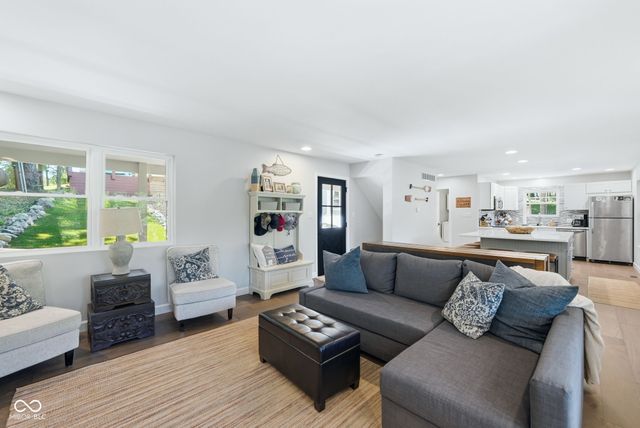 7573 Hummingbird Drive, Nineveh, IN 46164