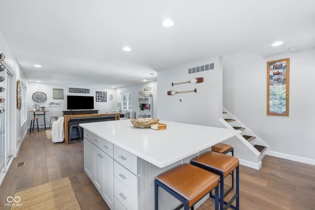 7573 Hummingbird Drive, Nineveh, IN 46164