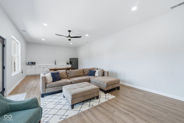 7573 Hummingbird Drive, Nineveh, IN 46164
