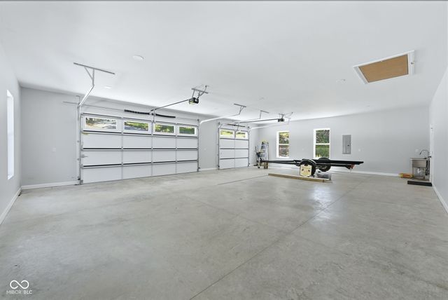 7573 Hummingbird Drive, Nineveh, IN 46164