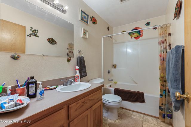 130 Stone Haven Dr, Blanchard, ID 83804