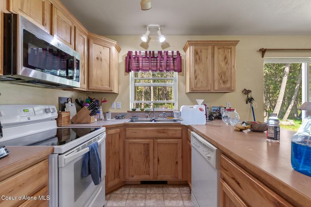 130 Stone Haven Dr, Blanchard, ID 83804